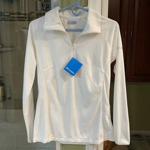 NWT Women’s Columbia 1/2 zip fleece size Medium